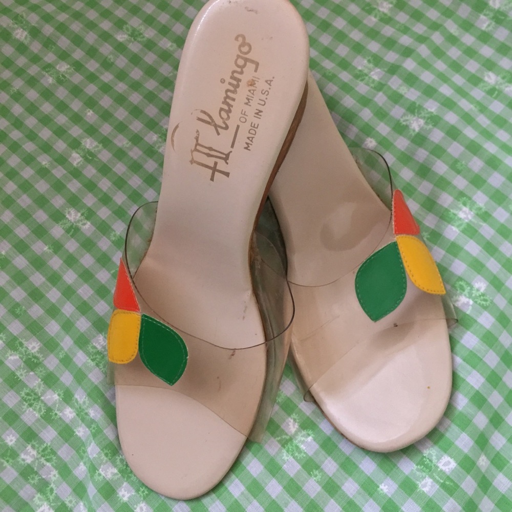 VTG 1960’s wedges w plastic top